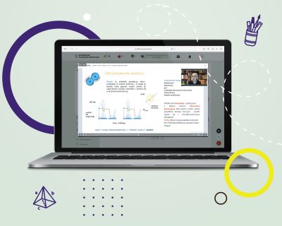 Laptop z otwartą stroną Internetową Platformy Edukacyjnej z widokiem na przykładowy webinar z chemii.