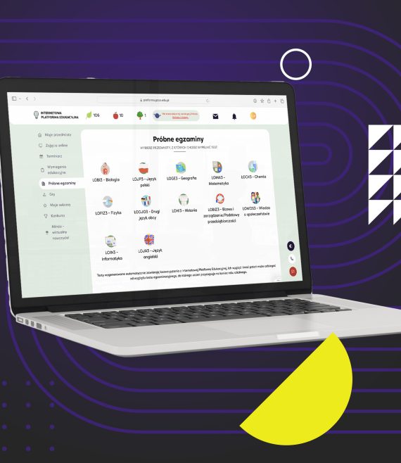 Laptop z otwartą stroną Internetową Platformy Edukacyjnej z widokiem na próbne egzaminy.